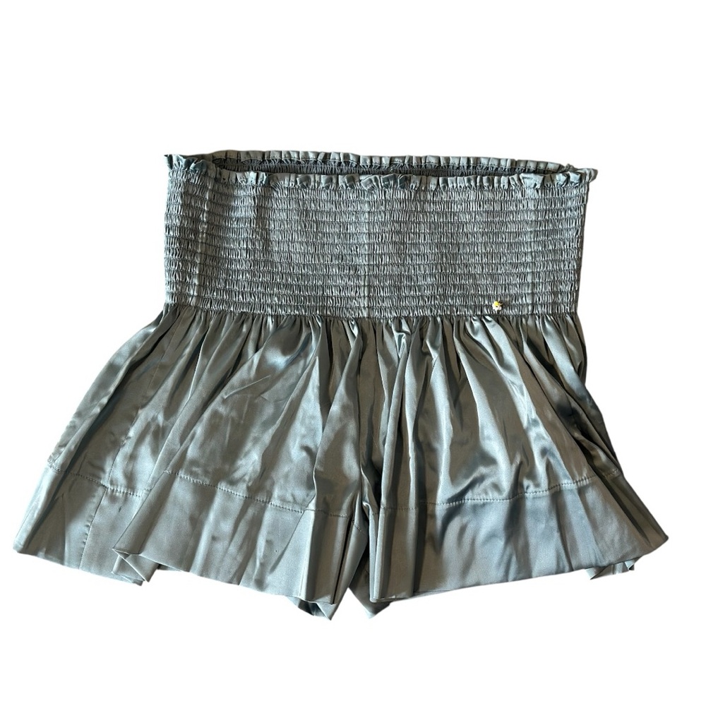 Natural Life Gray Smocked High Waist Shorts • Medium • NWT • Boho Flowy